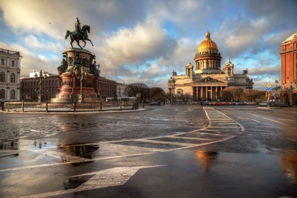 Библио-Глобус запускает полетные программы в Санкт-Петербург из регионов 