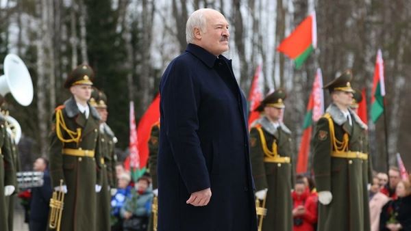 Лукашенко указал на подъем неонацизма на Украине, в Латвии, Литве и Польше<br />
