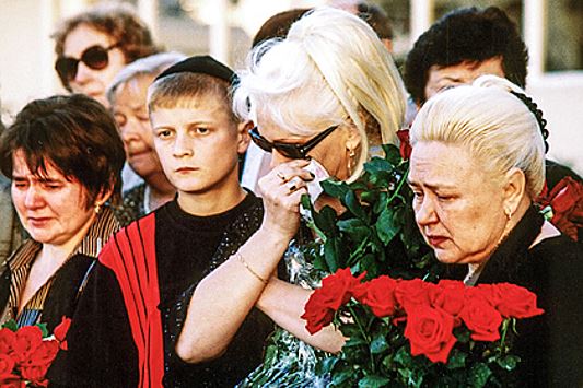 «Не надо делать трагедию» 20 лет назад украинские военные сбили российский лайнер. Почему Киев не понес за это наказание?
