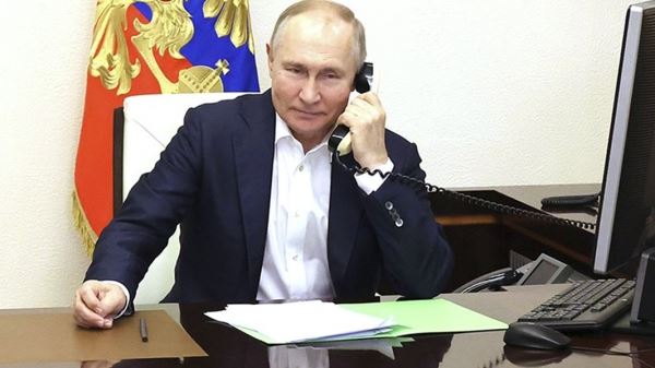 Путин и Лукашенко провели телефонный разговор<br />

