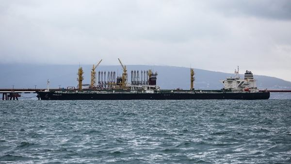 В Иране ожидают большие объемы своповых поставок нефти и газа из РФ<br />
