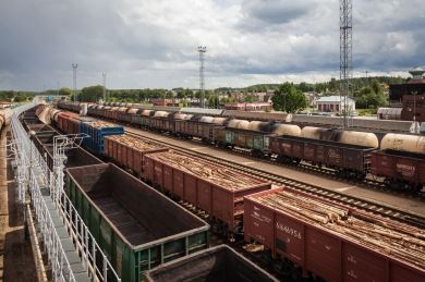 Железные дороги Литвы в марте отклонили около 450 заявок на перевозку грузов за границу