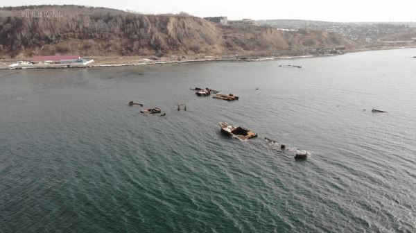 БПЛА Морспасслужбы обнаружили затонувшие суда в акватории порта Корсаков