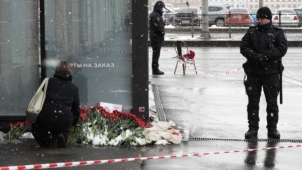Уголовное дело о взрыве в Петербурге переквалифицировали на теракт<br />
